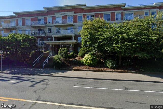 Street view of 205 – 1371 Hillside Ave, Victoria