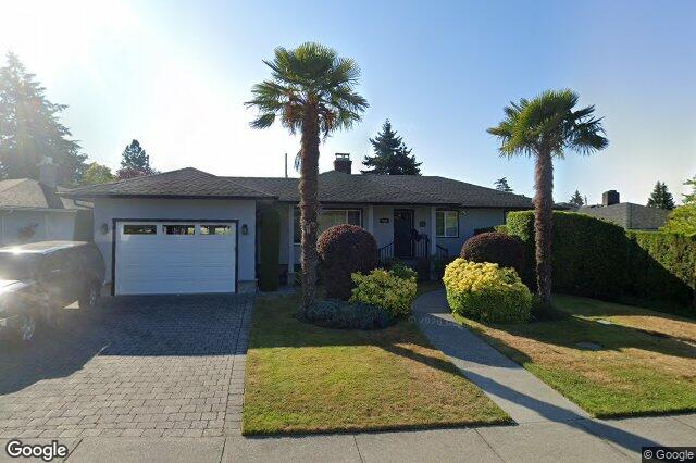 Street view of 2861 Eastdowne Rd, Oak Bay
