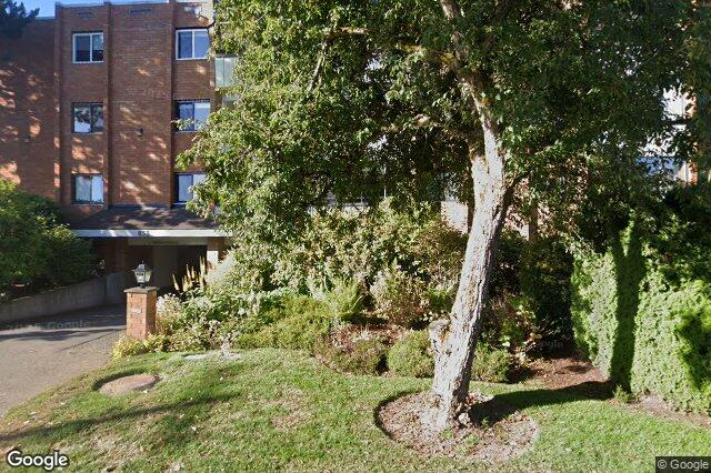 Street view of 406 – 853 Selkirk Ave, Esquimalt
