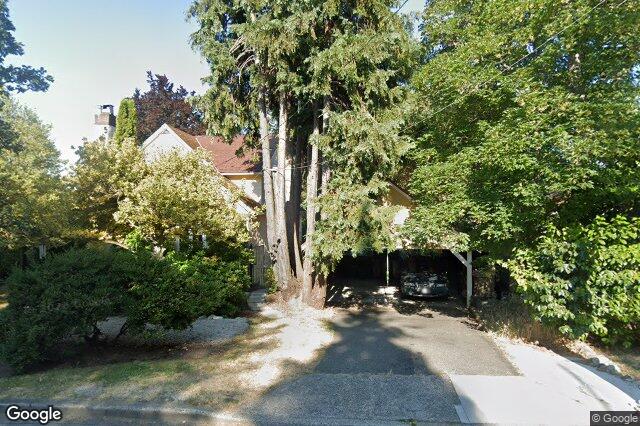 Street view of 2832 Cadboro Bay Rd, Oak Bay