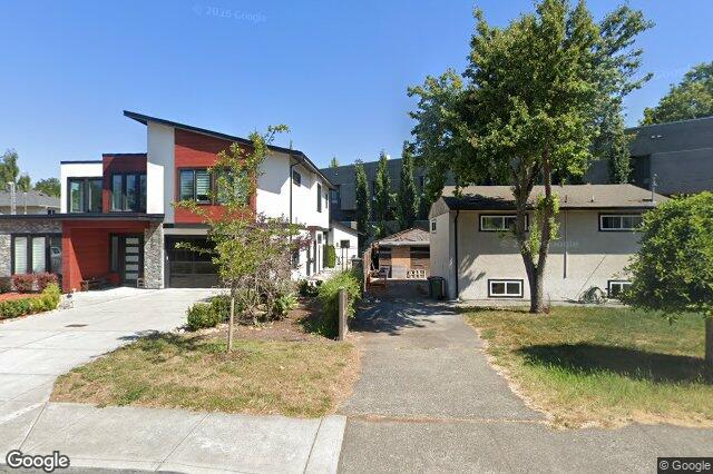 Street view of 3 – 2918 Shelbourne St, Victoria
