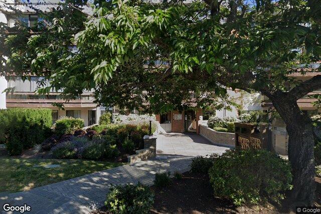 Street view of 309 – 1560 Hillside Ave, Victoria