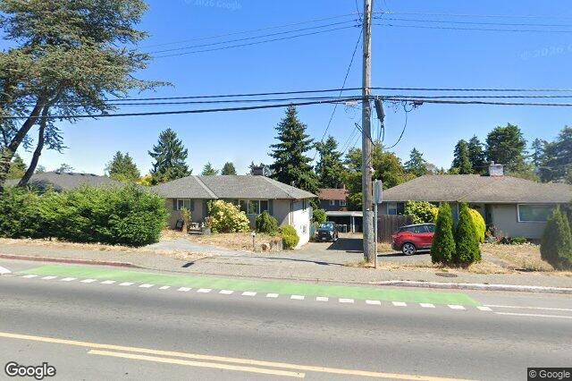 Street view of 211 – 1075 Tillicum Rd, Esquimalt