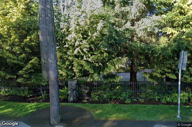 Street view of 308E – 1115 Craigflower Rd, Esquimalt