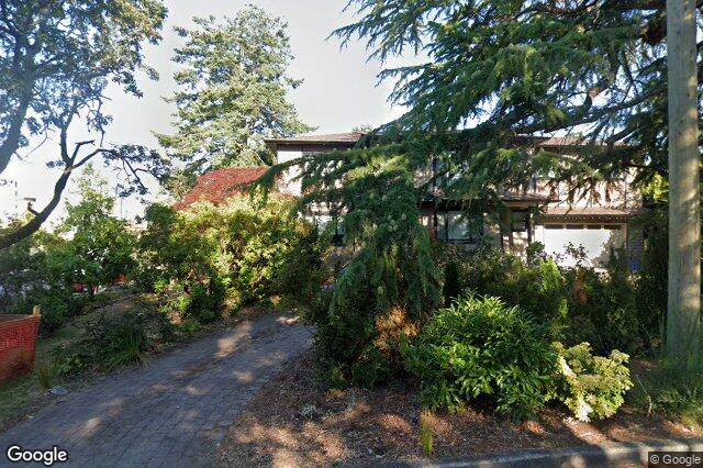 Street view of 2 – 3024 Cadboro Bay Rd, Oak Bay