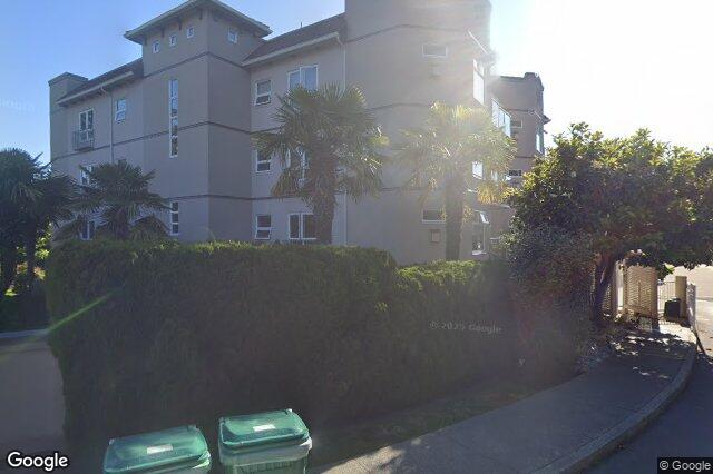 Street view of 4 – 1085 Tillicum Rd, Esquimalt