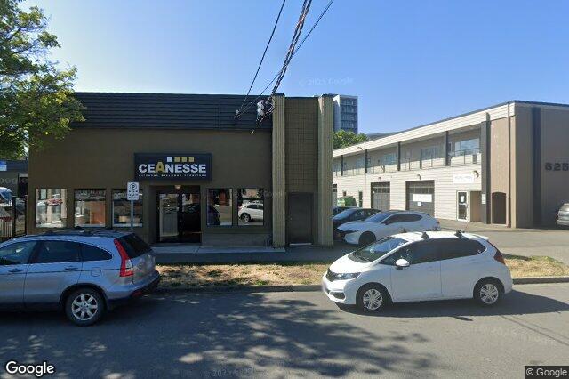 Street view of 3 – 625 Alpha St, Victoria