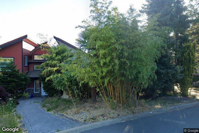 Street view of 1178 Rhoda Lane, Esquimalt