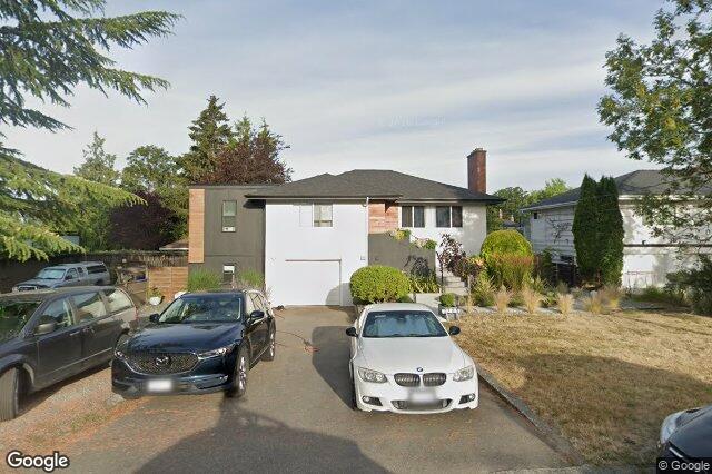 Street view of 3204 Aldridge St, Saanich