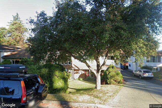 Street view of 916 Rankin Rd, Esquimalt