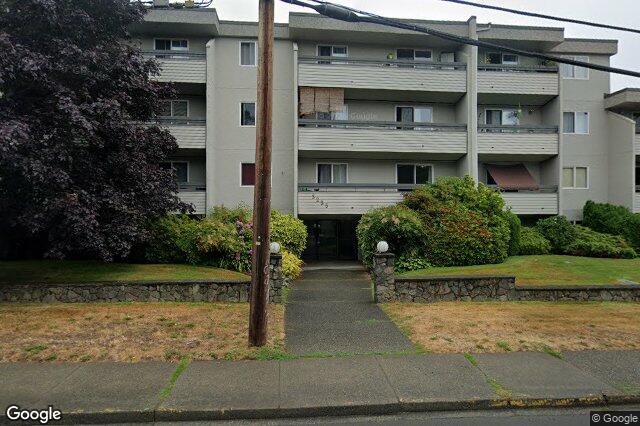 Street view of 403 – 3235 Quadra St, Saanich