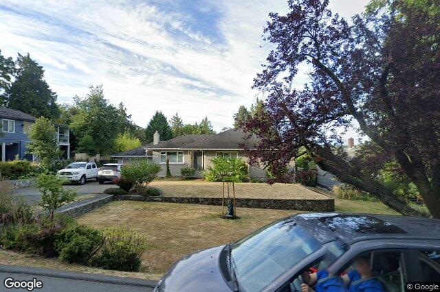 Street view of 1797 Mcrae Ave, Saanich