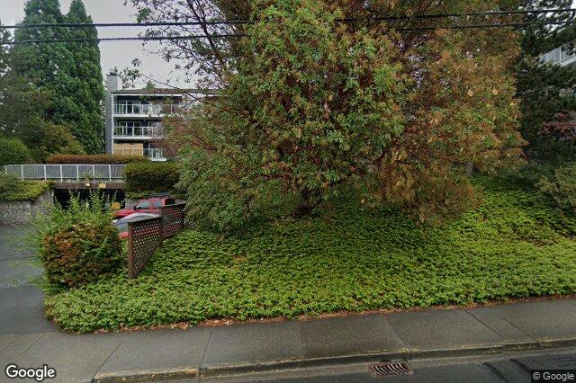 Street view of 414 – 3277 Quadra St, Saanich