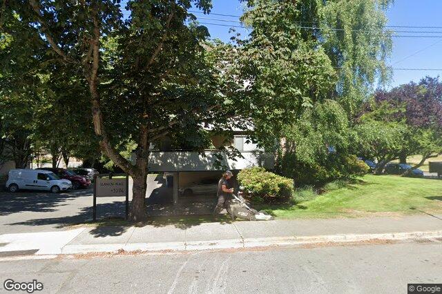 Street view of 402 – 3274 Glasgow Ave, Saanich