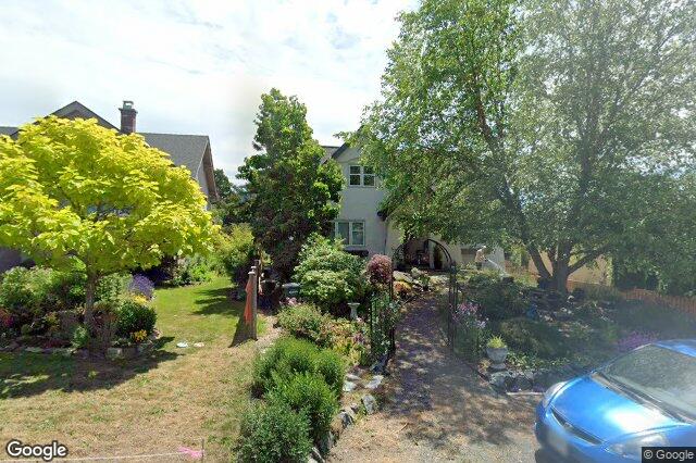 Street view of 2825 Austin Ave, Saanich