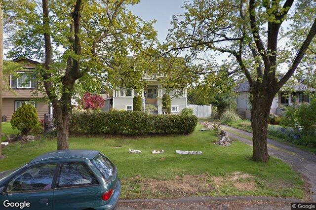 Street view of 2833 Colquitz Ave, Saanich