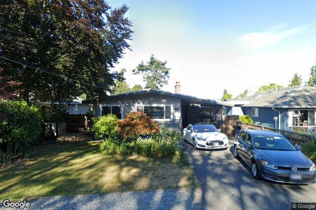 Street view of 3552 Elliston Ave, Saanich