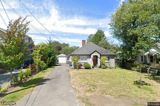 Street view of 2926 Colquitz Ave, Saanich
