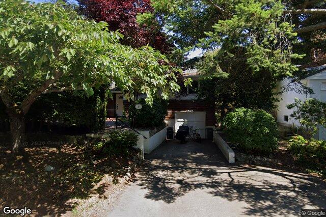 Street view of 2792 Tudor Ave, Saanich
