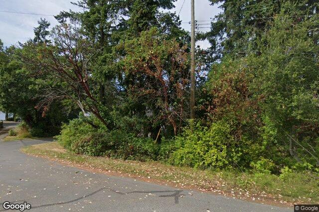 Street view of 87 Kingham Pl, View Royal