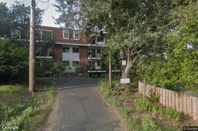 Street view of 117 – 1680 Poplar Ave, Saanich