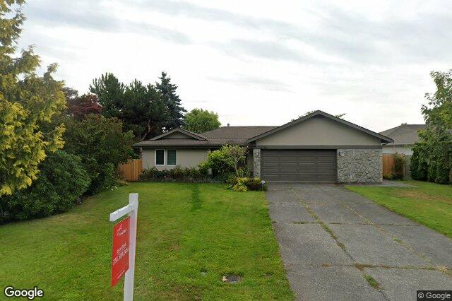 Street view of 3819 Beachview Pl, Saanich