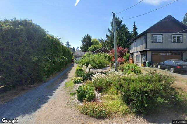 Street view of 631 Kent Rd, Saanich