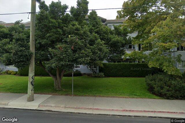 Street view of 208 – 3931 Shelbourne St, Saanich