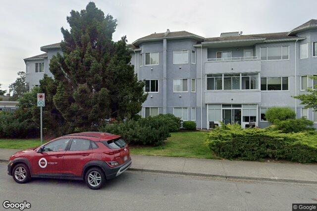 Street view of 315 – 3931 Shelbourne St, Saanich