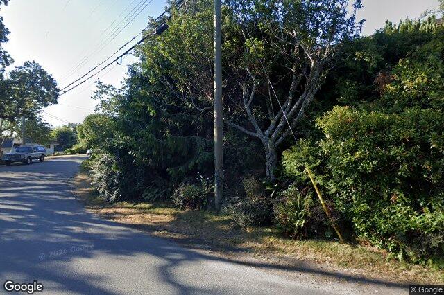 Street view of 3938 Shorncliffe Rd, Saanich