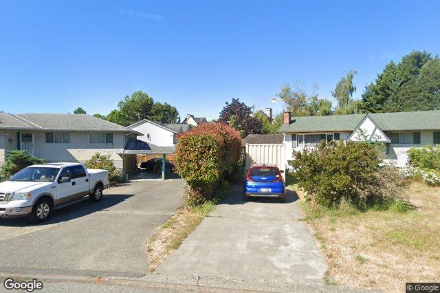 Street view of 306 – 3969 Shelbourne St, Saanich
