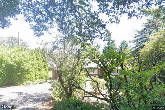 Street view of 4033 Zinnia Rd, Saanich