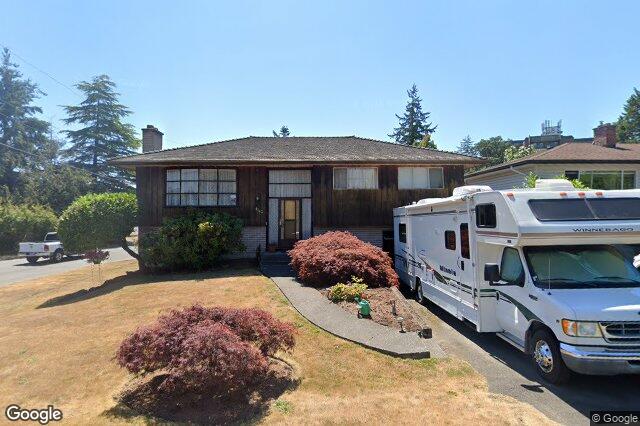 Street view of 1023 Kenneth St, Saanich