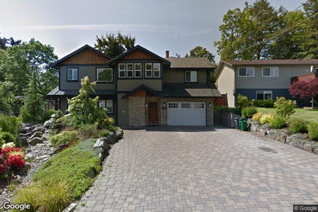 Street view of 1063 Chesterfield Rd, Saanich