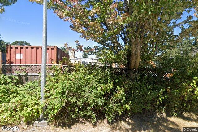 Street view of 1098 Willow St, Saanich