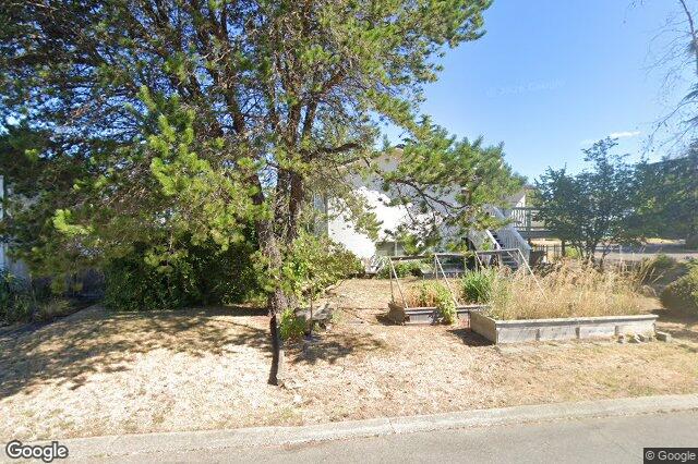 Street view of 1825 Fairhurst Ave, Saanich