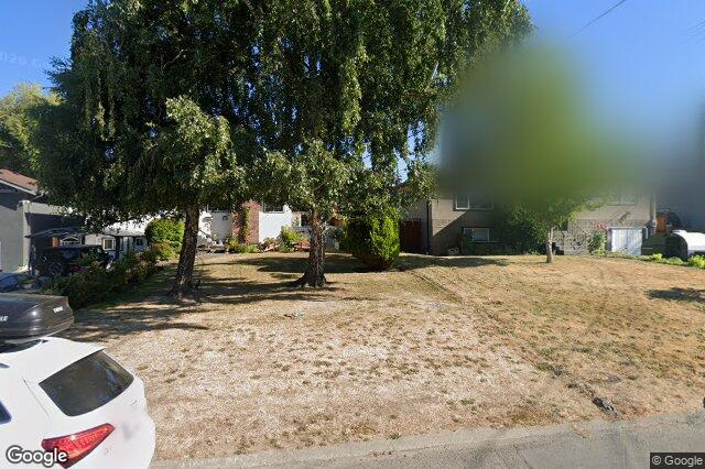 Street view of 538 Warren Ave, Saanich
