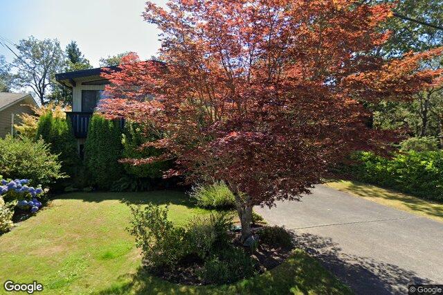 Street view of 941 Lucas Ave, Saanich