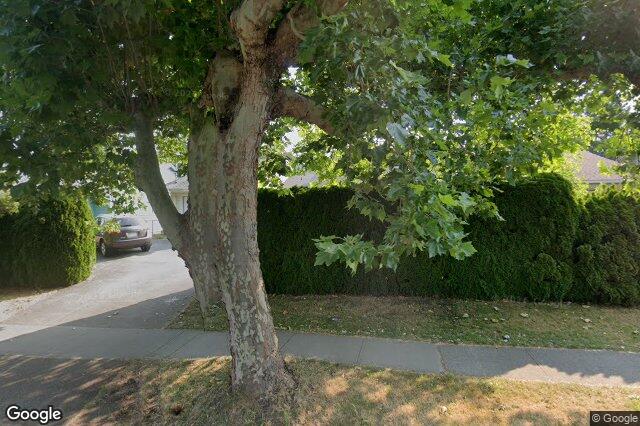 Street view of 4163 Shelbourne St, Saanich