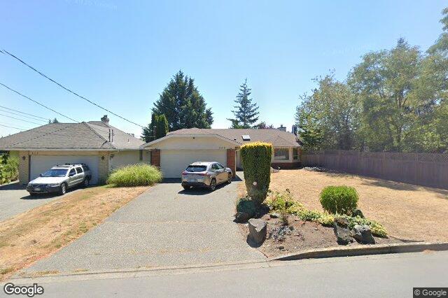 Street view of 809 Beckwith Ave, Saanich