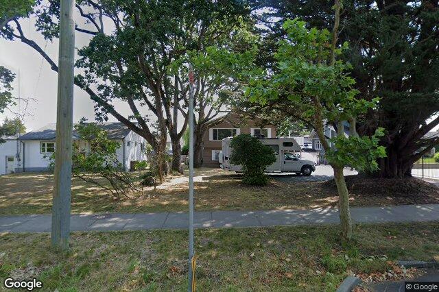 Street view of 4371 Shelbourne St, Saanich