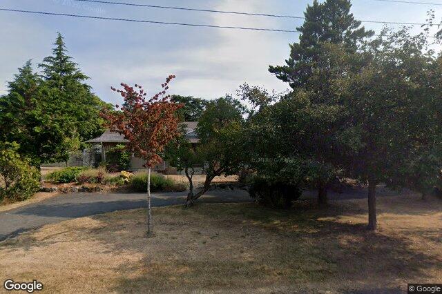 Street view of 1794 Barrie Rd, Saanich