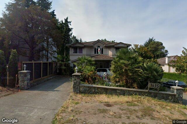 Street view of 1657 Ash Rd, Saanich