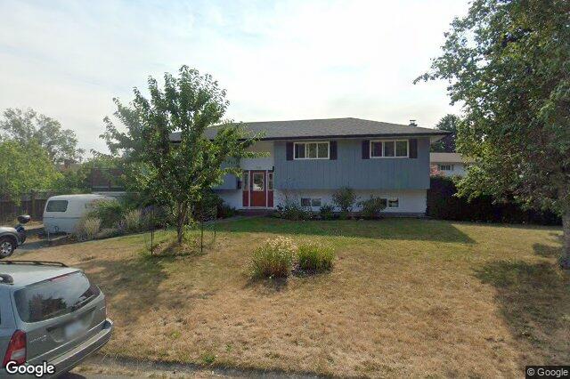 Street view of 1510 Edgemont Rd, Saanich
