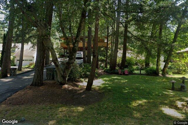 Street view of 959 Carolwood Dr, Saanich