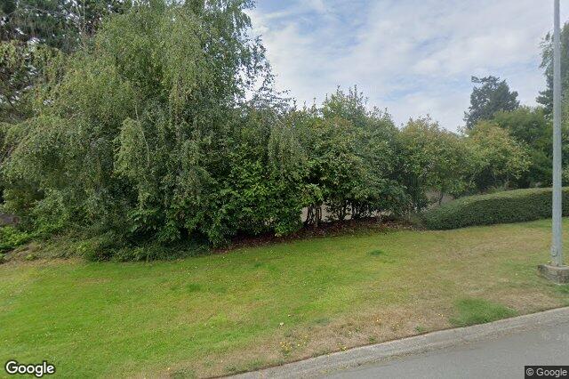 Street view of 4 – 901 Kentwood Lane, Saanich