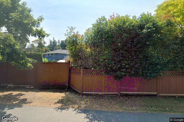 Street view of 1290 Les Meadows Cres, Saanich
