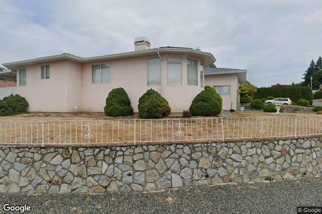 Street view of 1004 Adeline Pl, Saanich