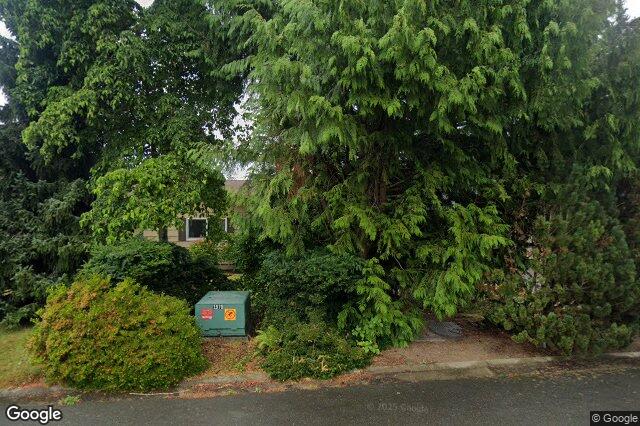 Street view of 4905 Alamida Cres, Saanich