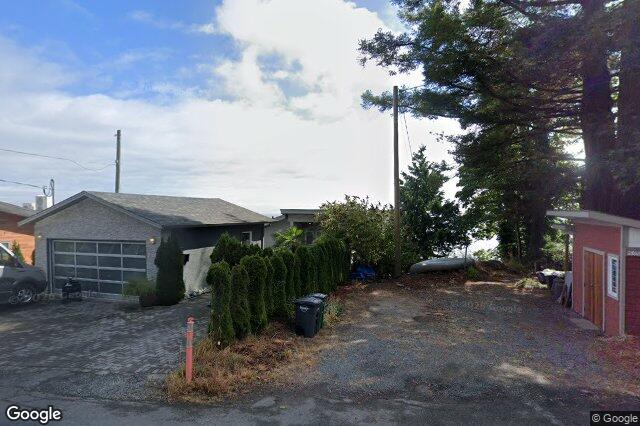 Street view of 5009 Cordova Bay Rd, Saanich